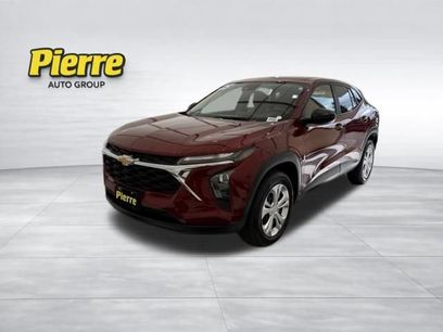 Used 2025 Chevrolet Trax LS w/ Driver Confidence Package
