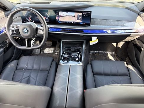 Used 2025 BMW 750e xDrive AWD/4WD image 15