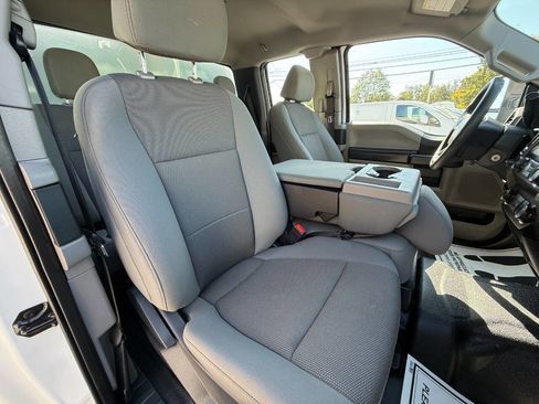 Used 2022 Ford F250 XL w/ Power Equipment Group image 10