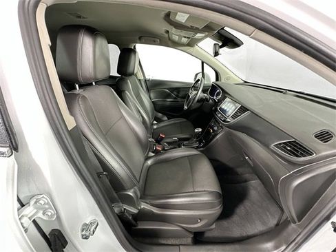 Used 2018 Buick Encore Preferred image 28