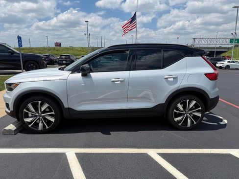 Used 2021 Volvo XC40 P8 Recharge w/ Advanced Package AWD/4WD image 7
