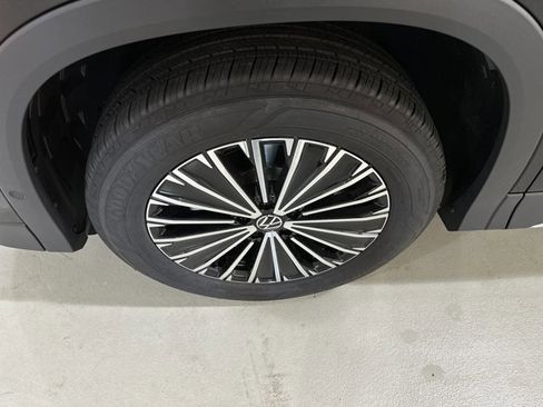New 2025 Volkswagen Tiguan S image 11