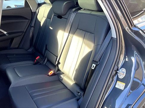 Certified 2025 Audi Q5 Premium Plus w/ Premium Plus image 19