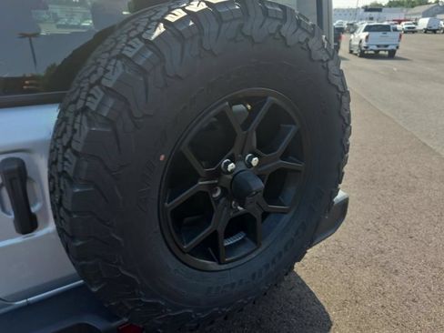 Used 2024 Jeep Wrangler Unlimited Sport AWD/4WD image 10