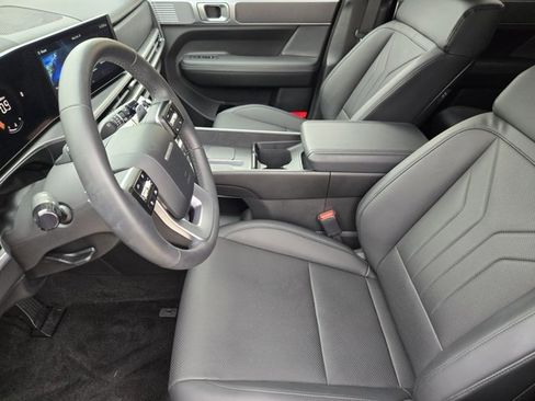 Used 2025 Hyundai Santa Fe SEL image 12