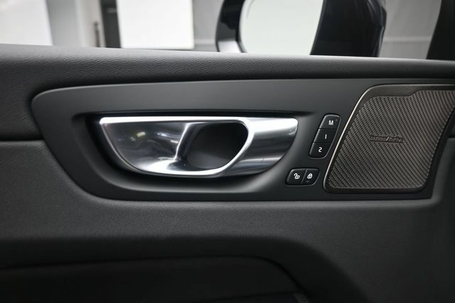 New 2027 Volvo XC60 B5 Plus AWD/4WD image 21