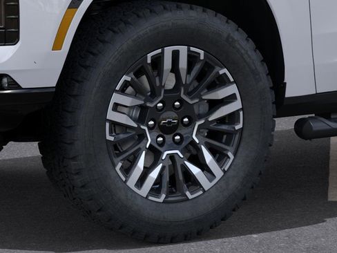 New 2026 Chevrolet Tahoe Z71 w/ Comfort Package AWD/4WD image 9