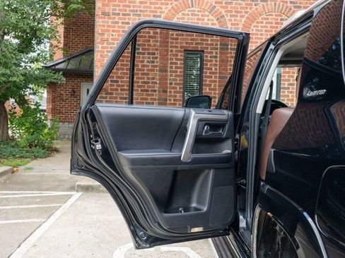 Used 2019 Toyota 4Runner 4WD image 42