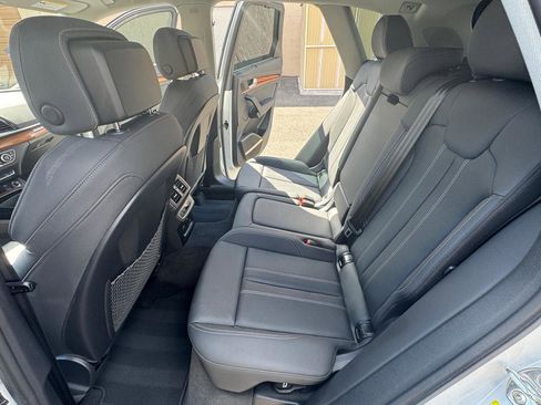 Used 2021 Audi Q5 e Premium Plus w/ Premium Plus Package image 24