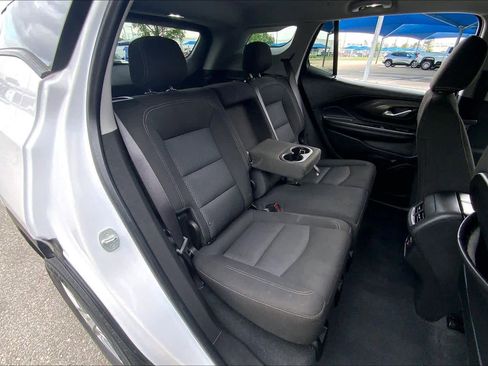 Used 2022 GMC Terrain SLE w/ Driver Convenience Package FWD image 20