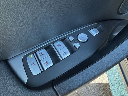 Used 2024 BMW X3 xDrive30i image 12