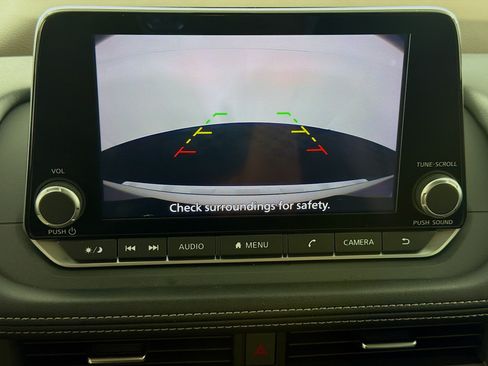 Used 2023 Nissan Rogue SV FWD image 22