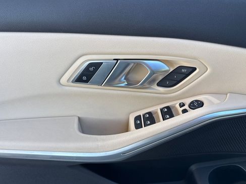 Used 2020 BMW 330i Sedan w/ Convenience Package image 12