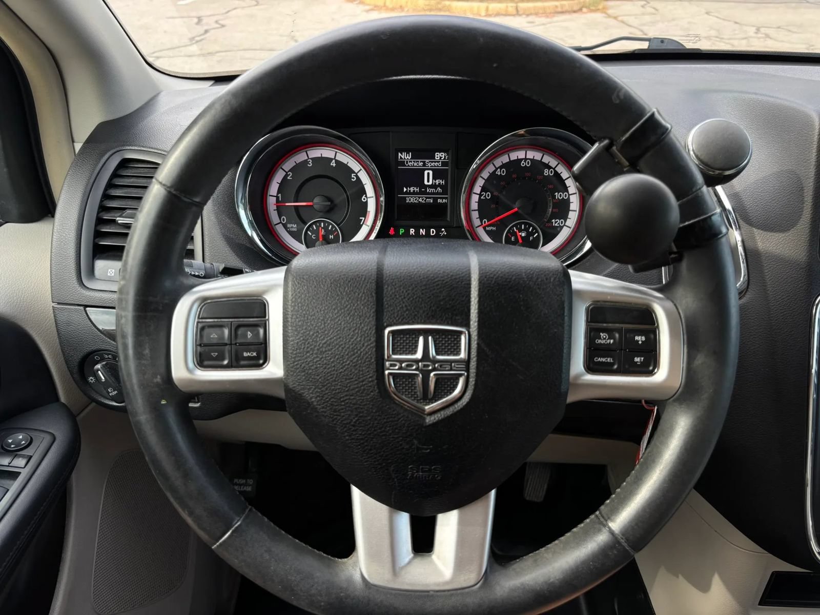 Used 2013 Dodge Grand Caravan Crew FWD image 25