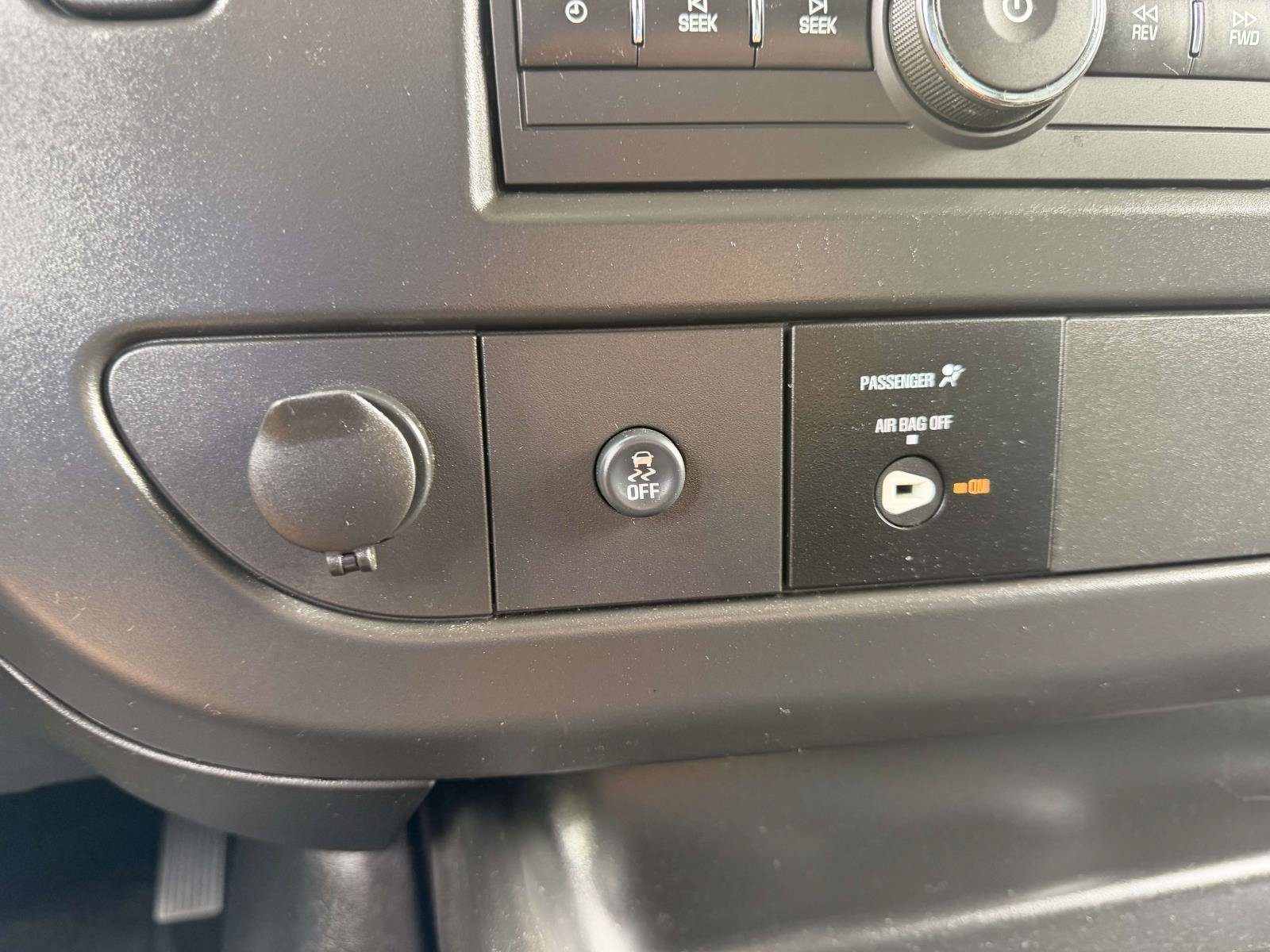 Certified 2025 Chevrolet Express 2500 w/ Driver Convenience Package RWD image 26