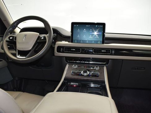 Used 2023 Lincoln Aviator Reserve w/ Equipment Group 201A image 31