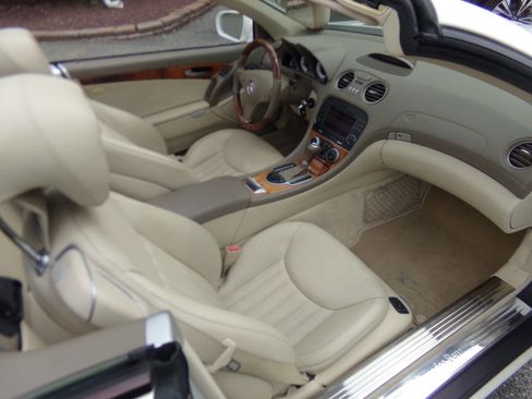 Used 2009 Mercedes-Benz SL 550 image 47
