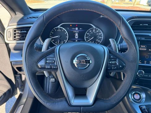 Used 2022 Nissan Maxima SR w/ Sport Mat Group image 12