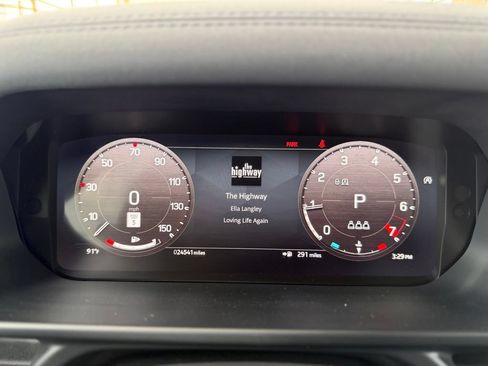 Used 2023 Land Rover Defender 110 SE AWD/4WD image 7