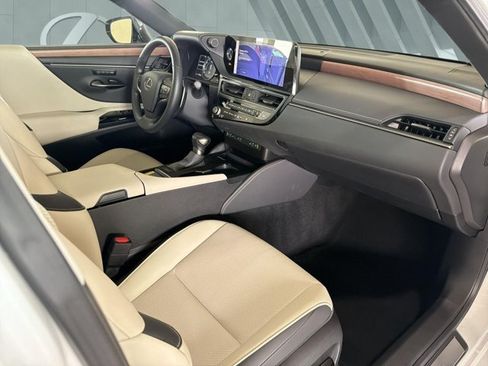 Certified 2025 Lexus ES 350 w/ Premium Package FWD image 25