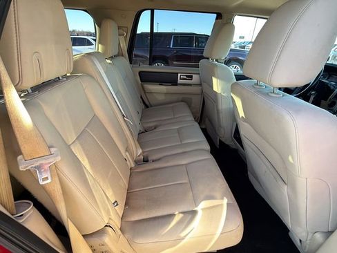 Used 2017 Ford Expedition XLT image 13