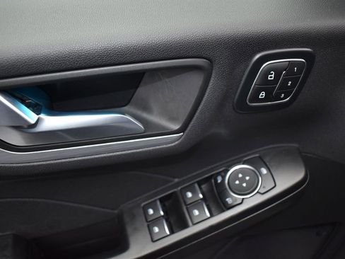 Used 2024 Ford Escape Platinum image 7