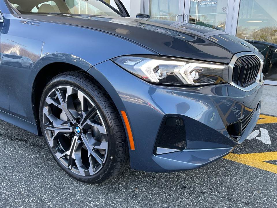 Used 2026 BMW 330i Sedan w/ Premium Package RWD image 24