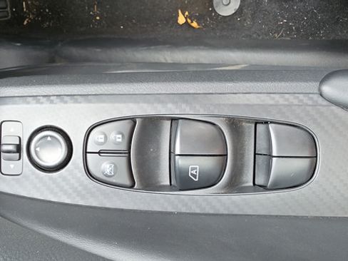 Certified 2025 Nissan Altima 2.5 S FWD image 11