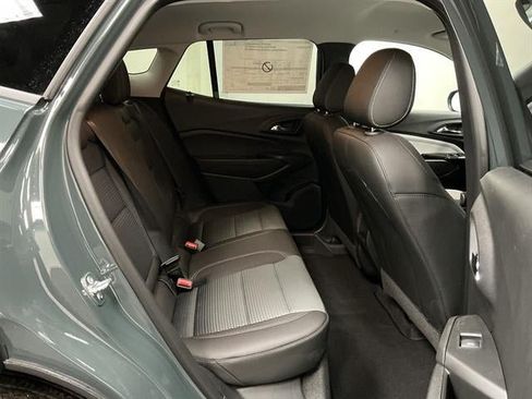 New 2026 Chevrolet Trax LT w/ LT Convenience Package FWD image 28