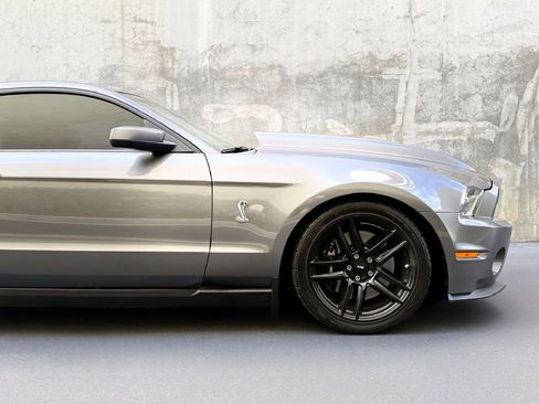 Used 2011 Ford Mustang Shelby GT500 w/ SVT Performance Pkg image 18