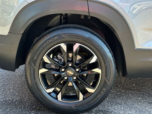 Used 2021 Chevrolet TrailBlazer LT image 21