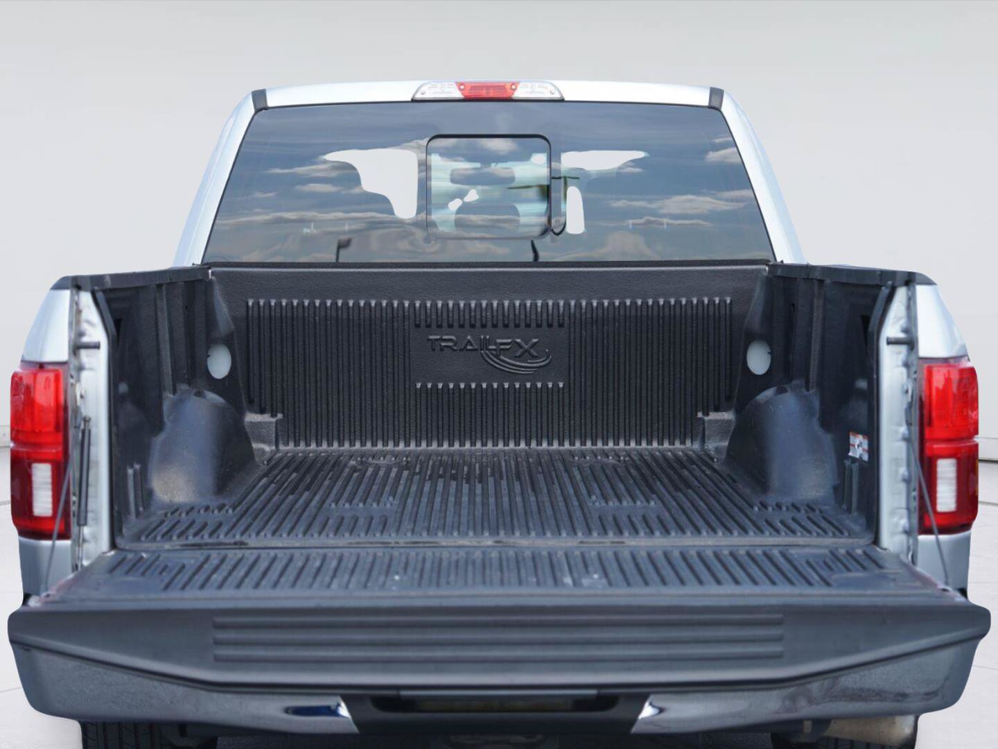 Used 2020 Ford F150 Lariat RWD image 31