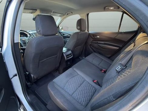 Used 2019 Chevrolet Equinox LT image 30