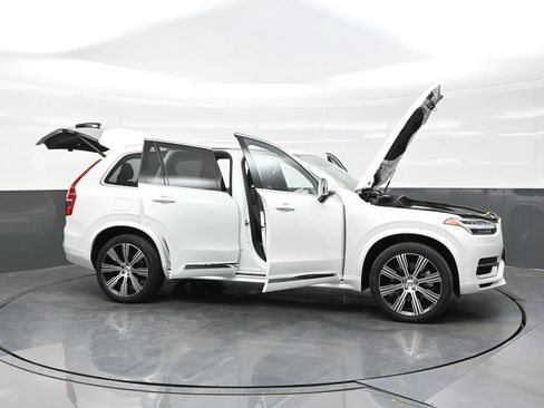 Used 2025 Volvo XC90 T8 Plus w/ Protection Package Premier AWD/4WD image 49