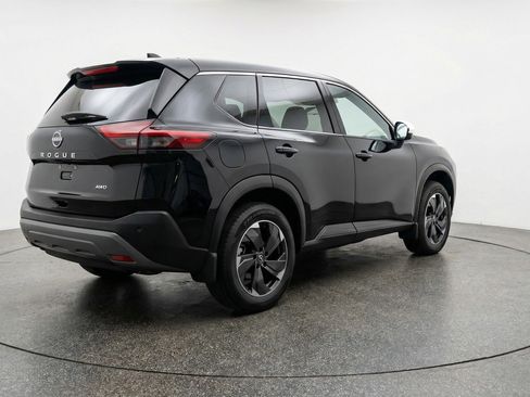 Used 2025 Nissan Rogue SV AWD/4WD image 9