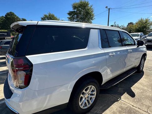 Used 2021 Chevrolet Suburban LT image 5
