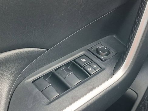 Used 2022 Toyota RAV4 LE AWD/4WD image 20