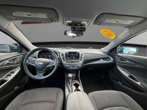 Used 2025 Chevrolet Malibu LT image 27