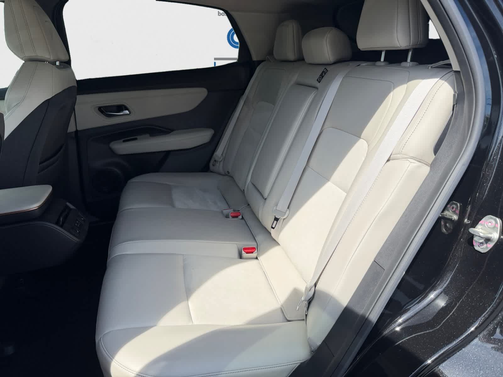 Used 2023 Nissan Ariya FWD image 18
