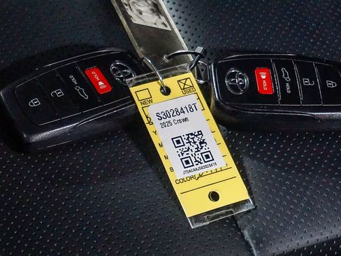 Certified 2025 Toyota Crown Signia w/ Advanced Technology Package image 42