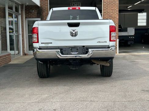 Used 2023 RAM 2500 Big Horn w/ Cold Weather Group image 8