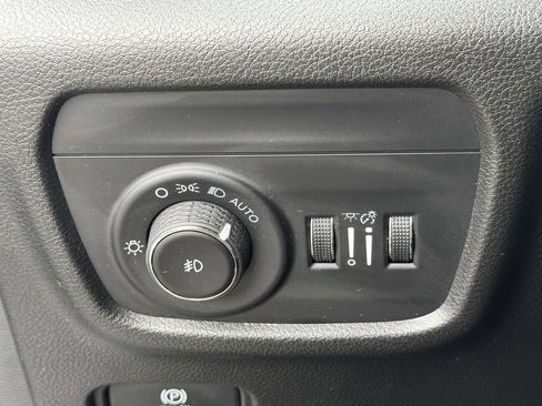 Used 2021 Jeep Grand Cherokee L Limited AWD/4WD image 28