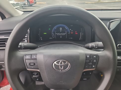Certified 2025 Toyota Camry LE w/ Convenience Package FWD image 28