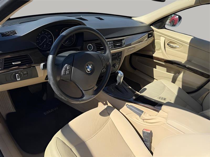 Used 2009 BMW 328i Sedan RWD image 2