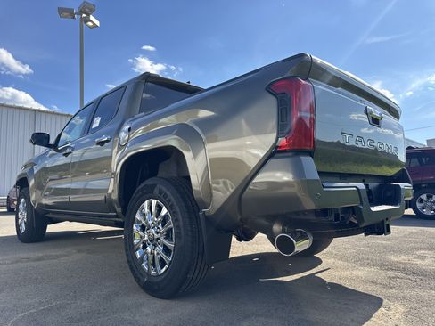 New 2025 Toyota Tacoma Limited AWD/4WD image 46