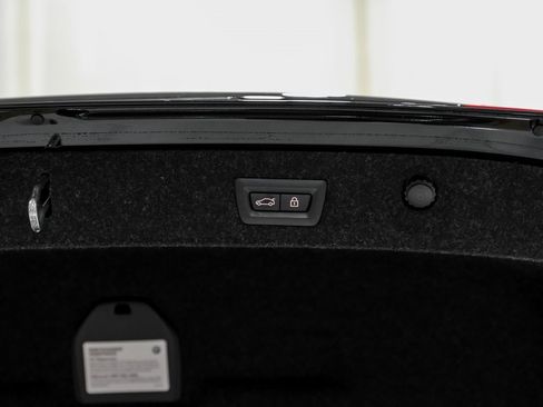 Used 2022 BMW M5 w/ Executive Package image 52