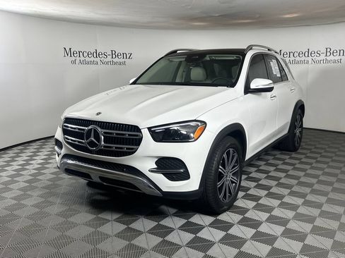 Certified 2024 Mercedes-Benz GLE 450 4MATIC image 3