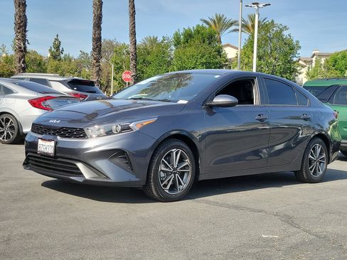 Used 2022 Kia Forte LXS FWD image 16