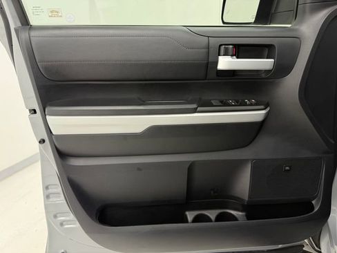 Used 2019 Toyota Tundra Limited w/ Limited Premium Package RWD image 30