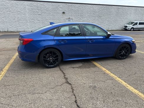 Used 2023 Honda Civic Sport image 28